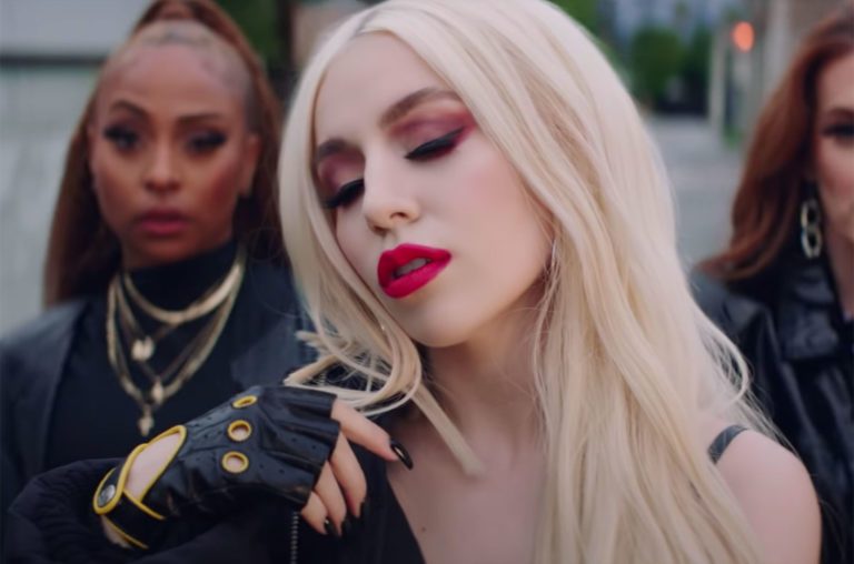 Ava Max Lips Plastic Surgery